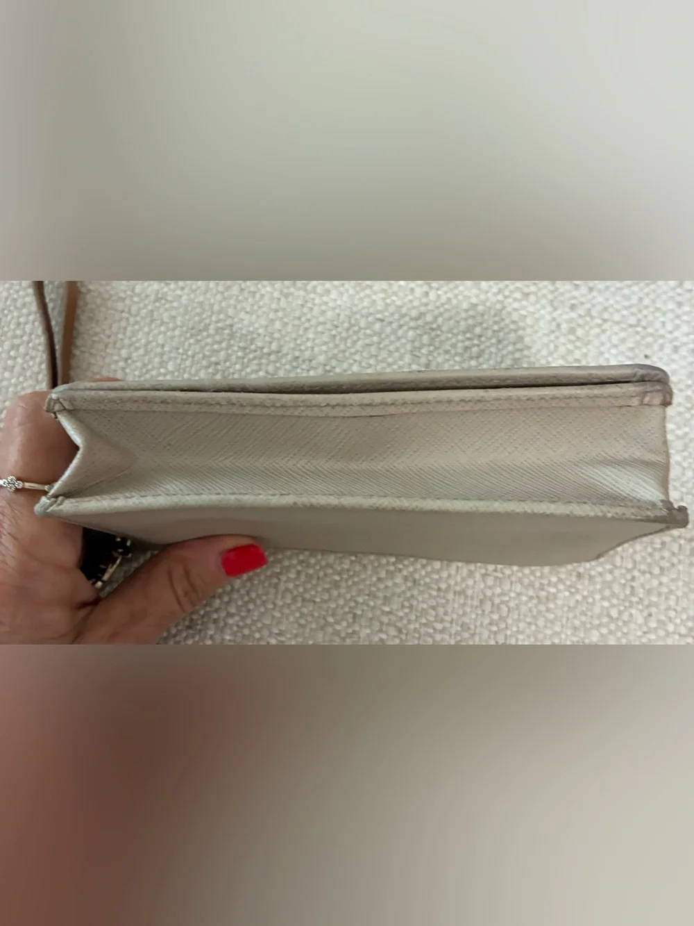 Rare Brahmin EUC Cream & Taupe Melbourne Croc-Embossed Leagher Wristlet Clutch